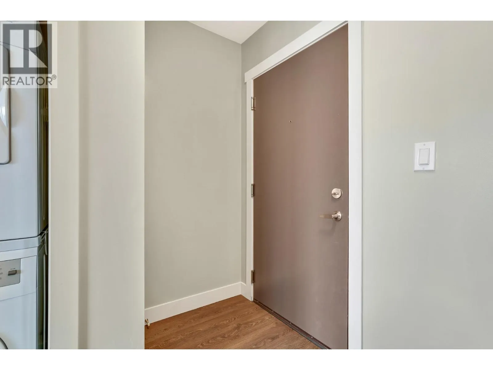 708 9025 HIGHLAND COURT