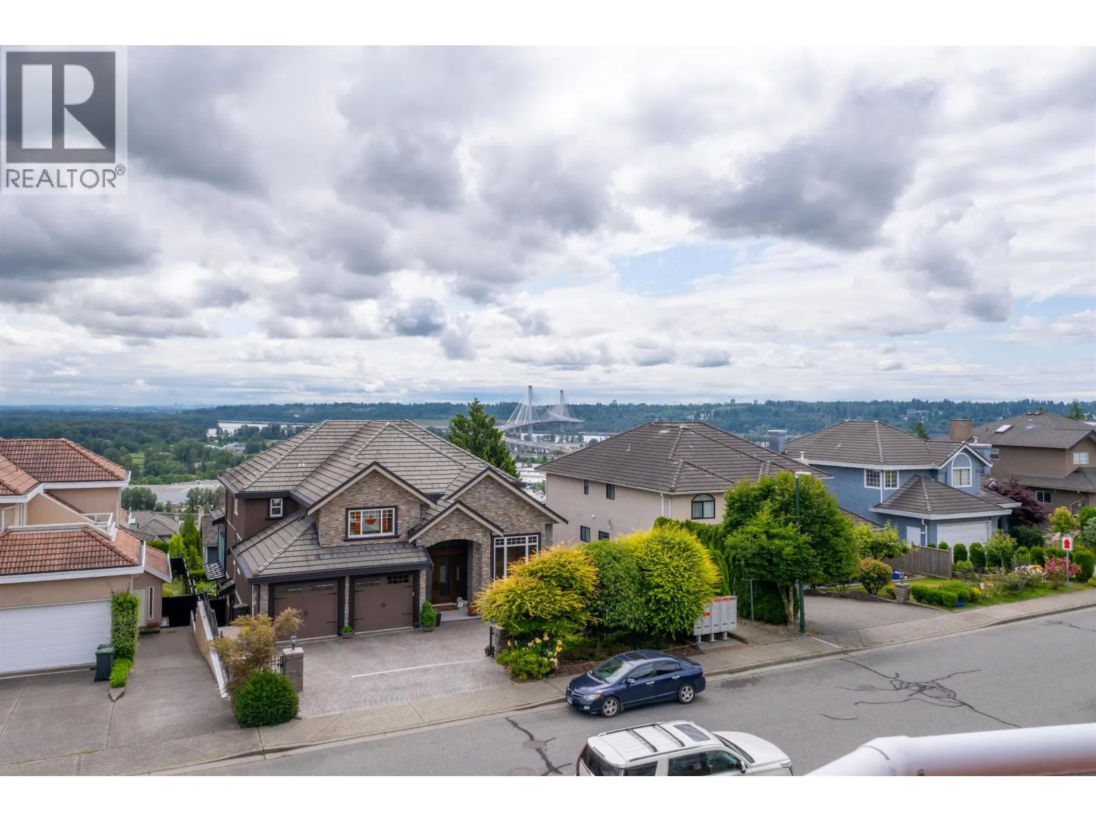 2248 SICAMOUS AVENUE
