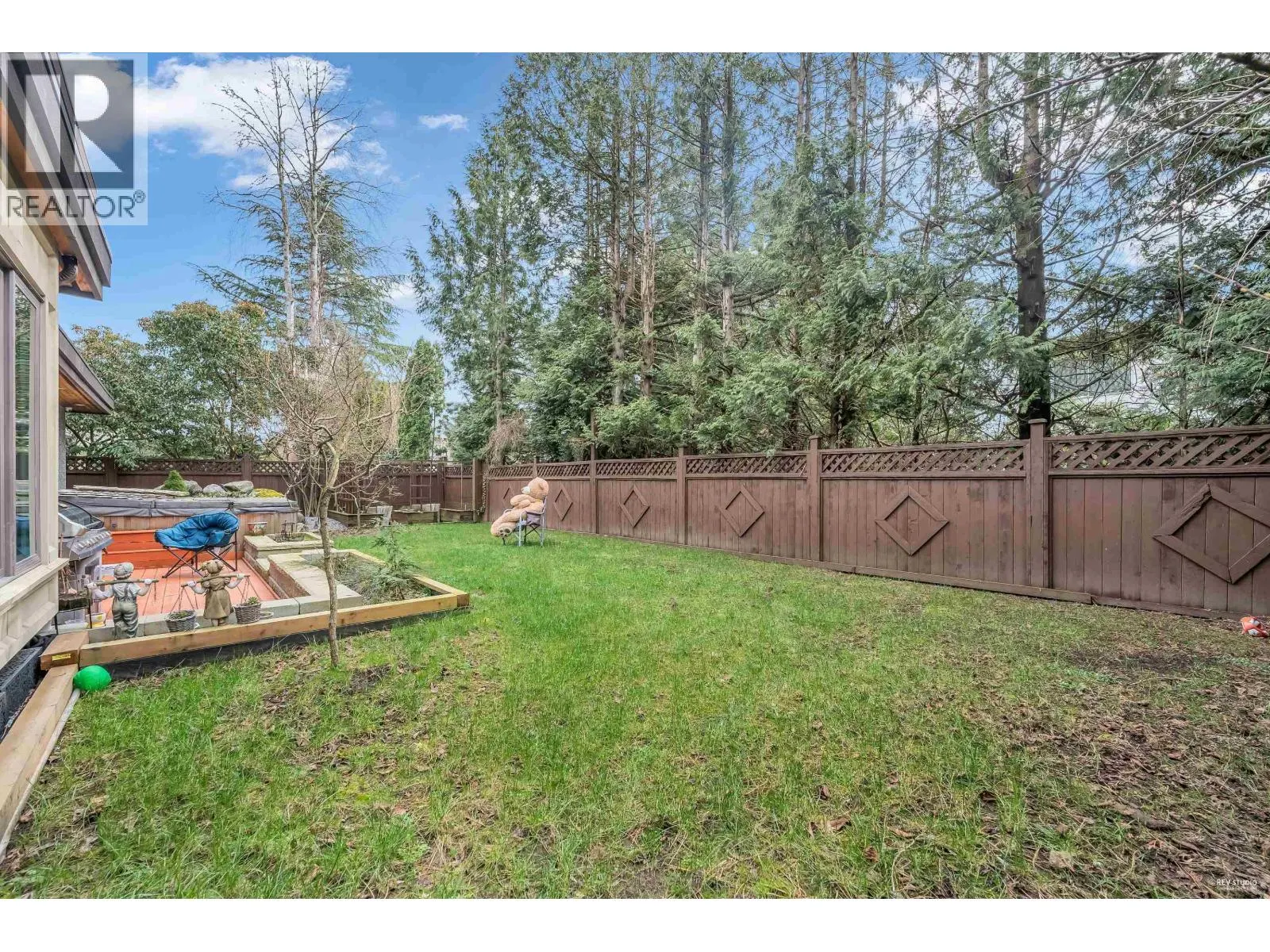 8560 RYAN ROAD