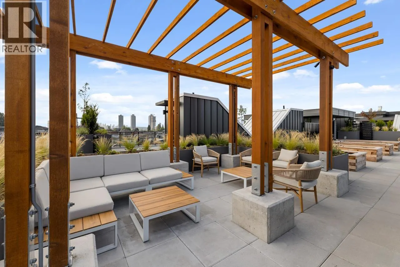 406 4788 HASTINGS STREET