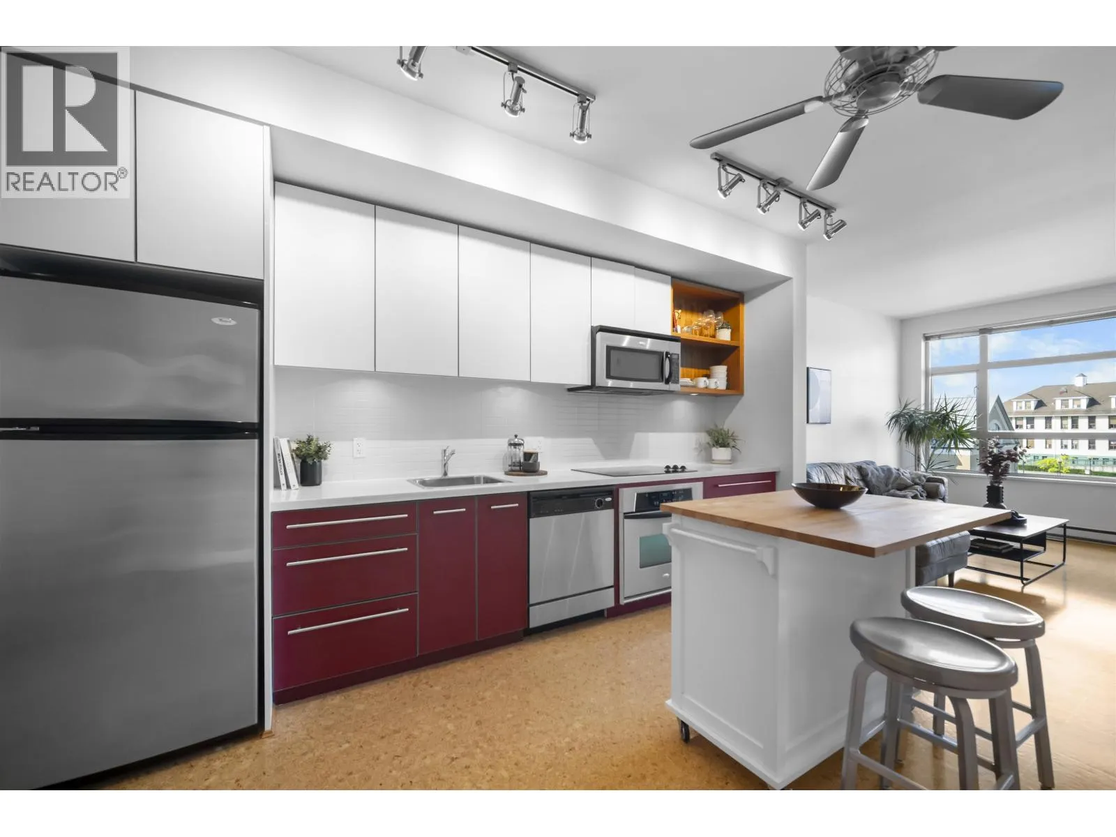 402 2828 MAIN STREET