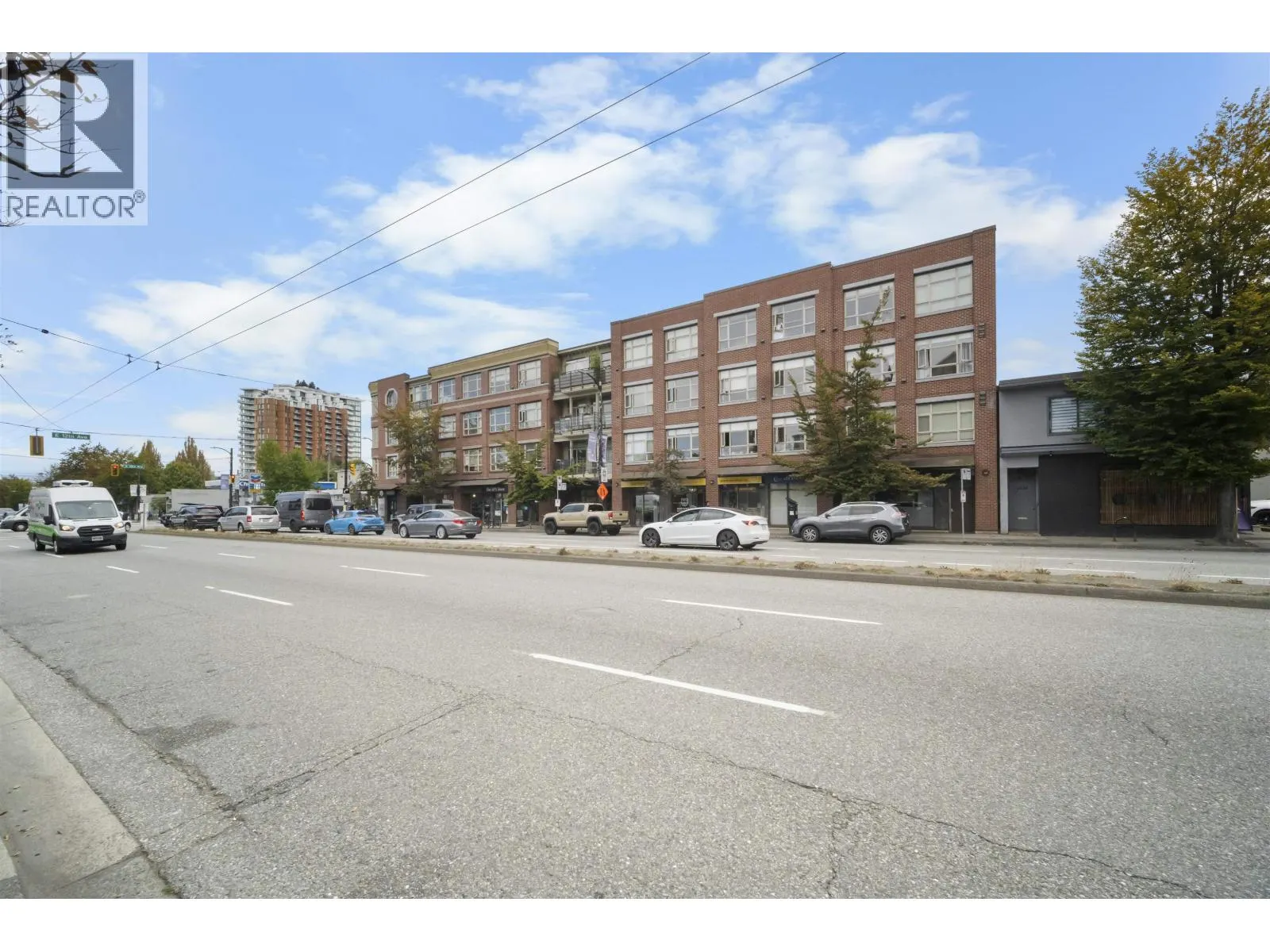 402 2828 MAIN STREET