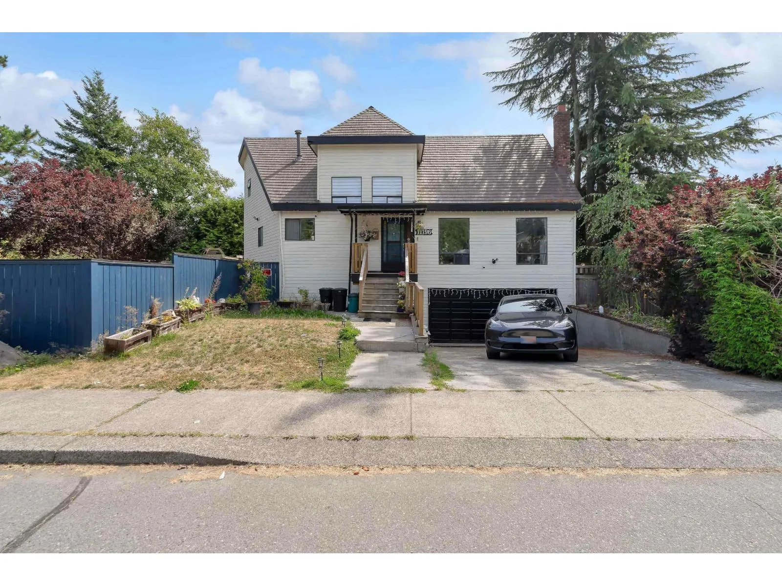 11196 MONROE DRIVE