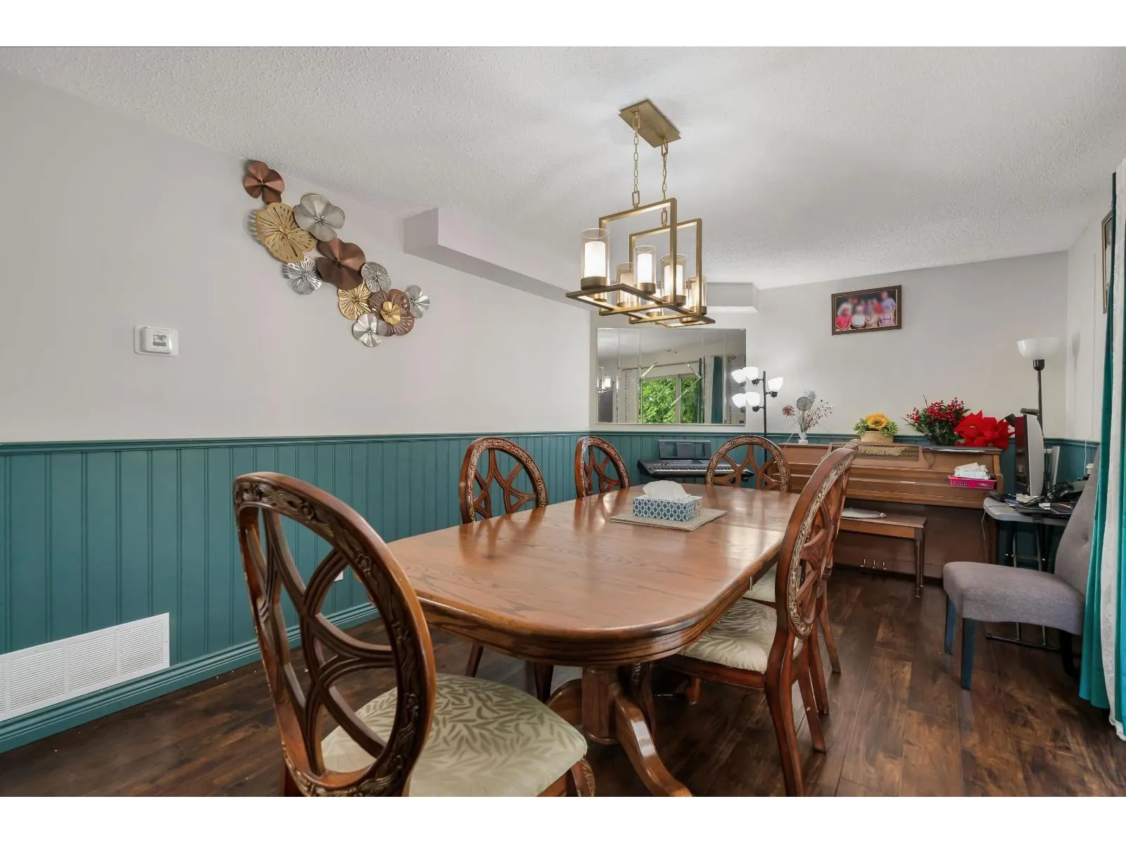 11196 MONROE DRIVE