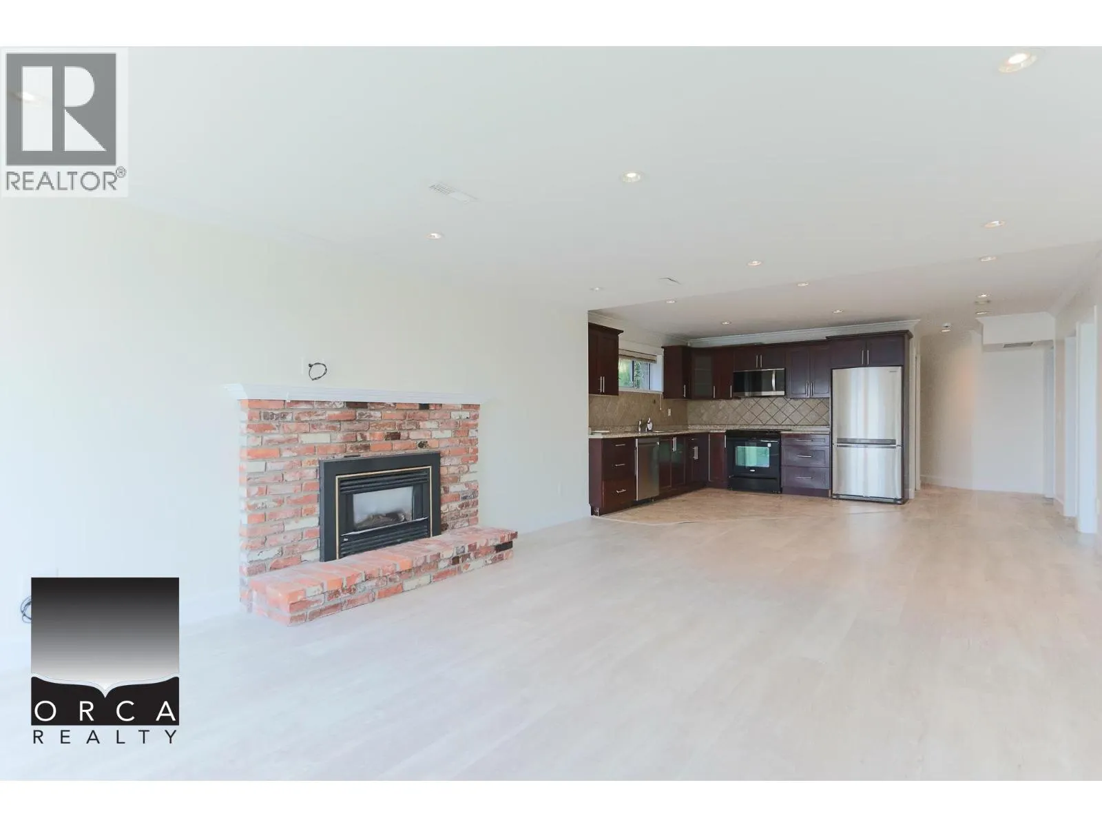 2198 ROSEBERRY AVENUE