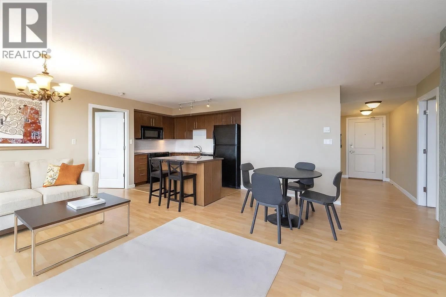 2203 2088 MADISON AVENUE