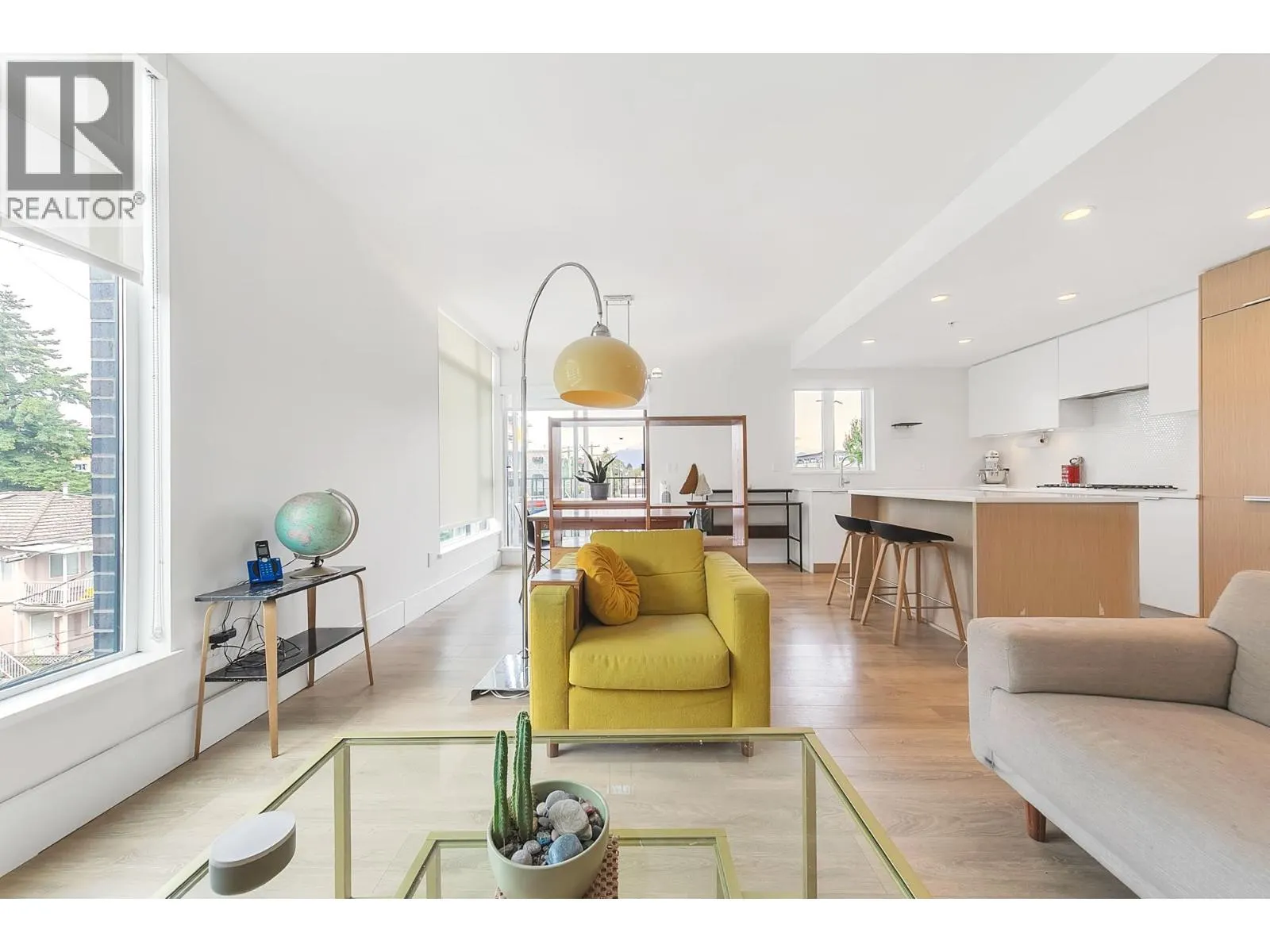 308 5085 MAIN STREET