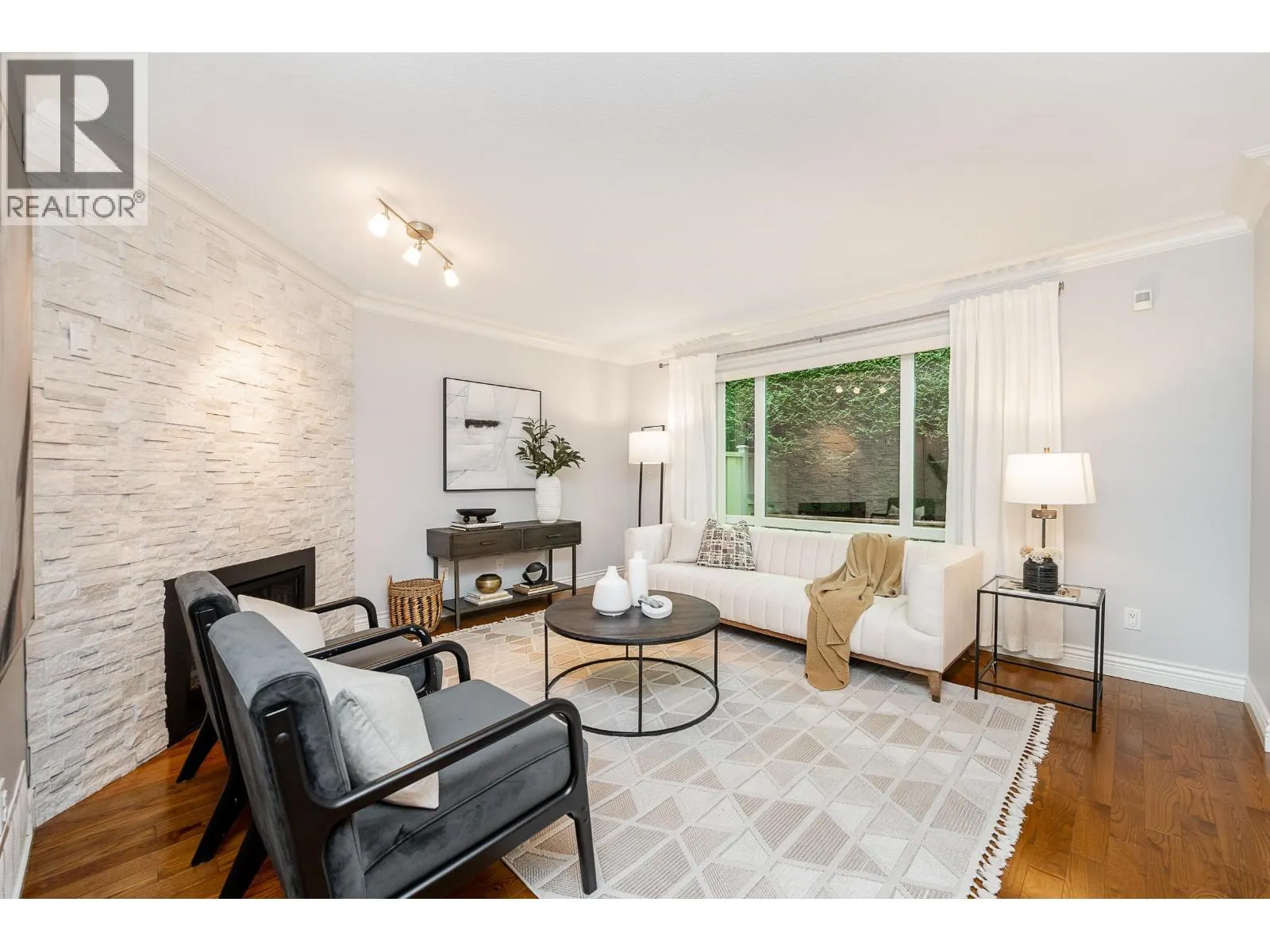 4 181 RAVINE DRIVE