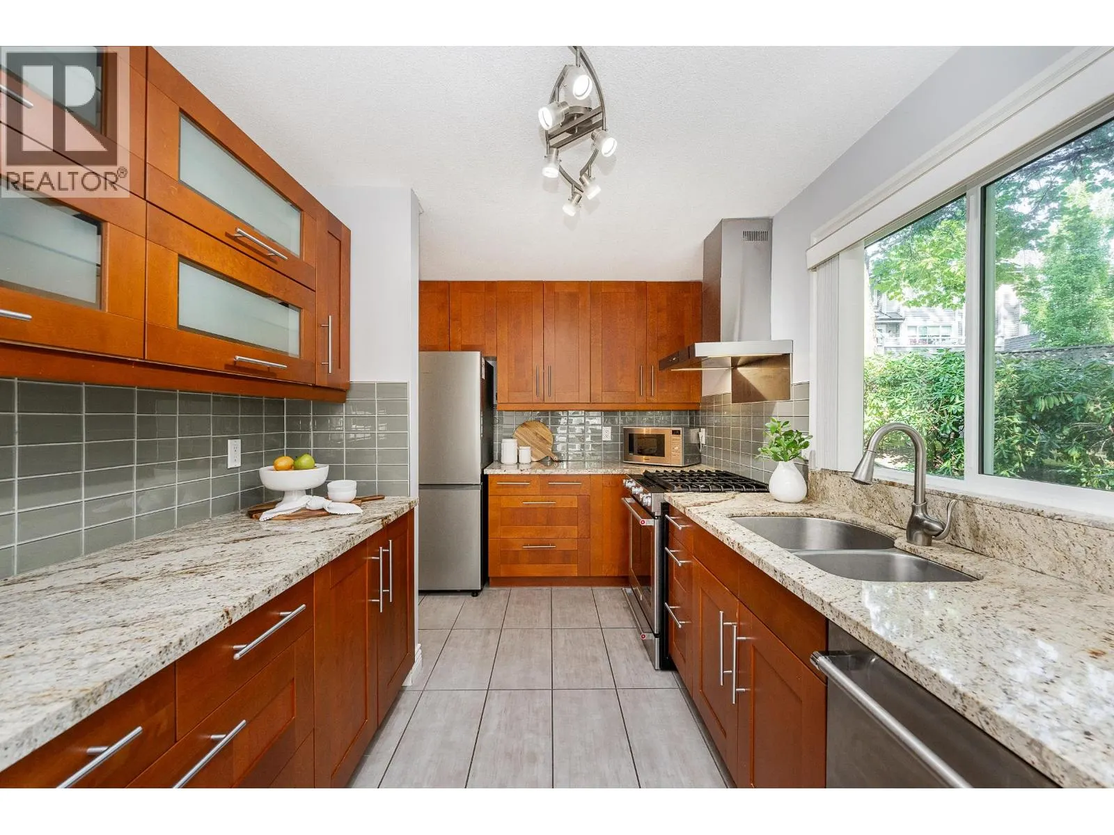 4 181 RAVINE DRIVE