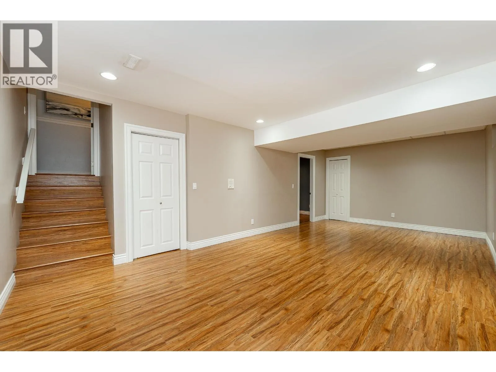4 181 RAVINE DRIVE