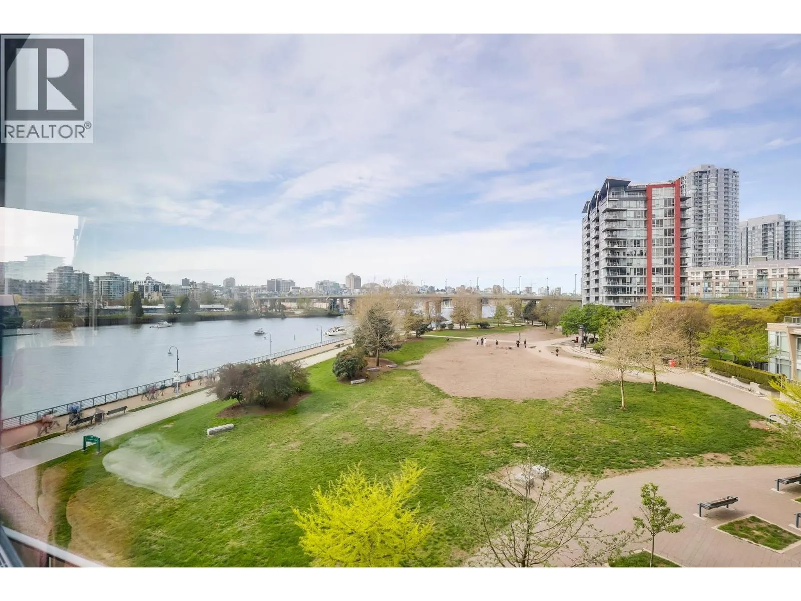 503 8 SMITHE MEWS
