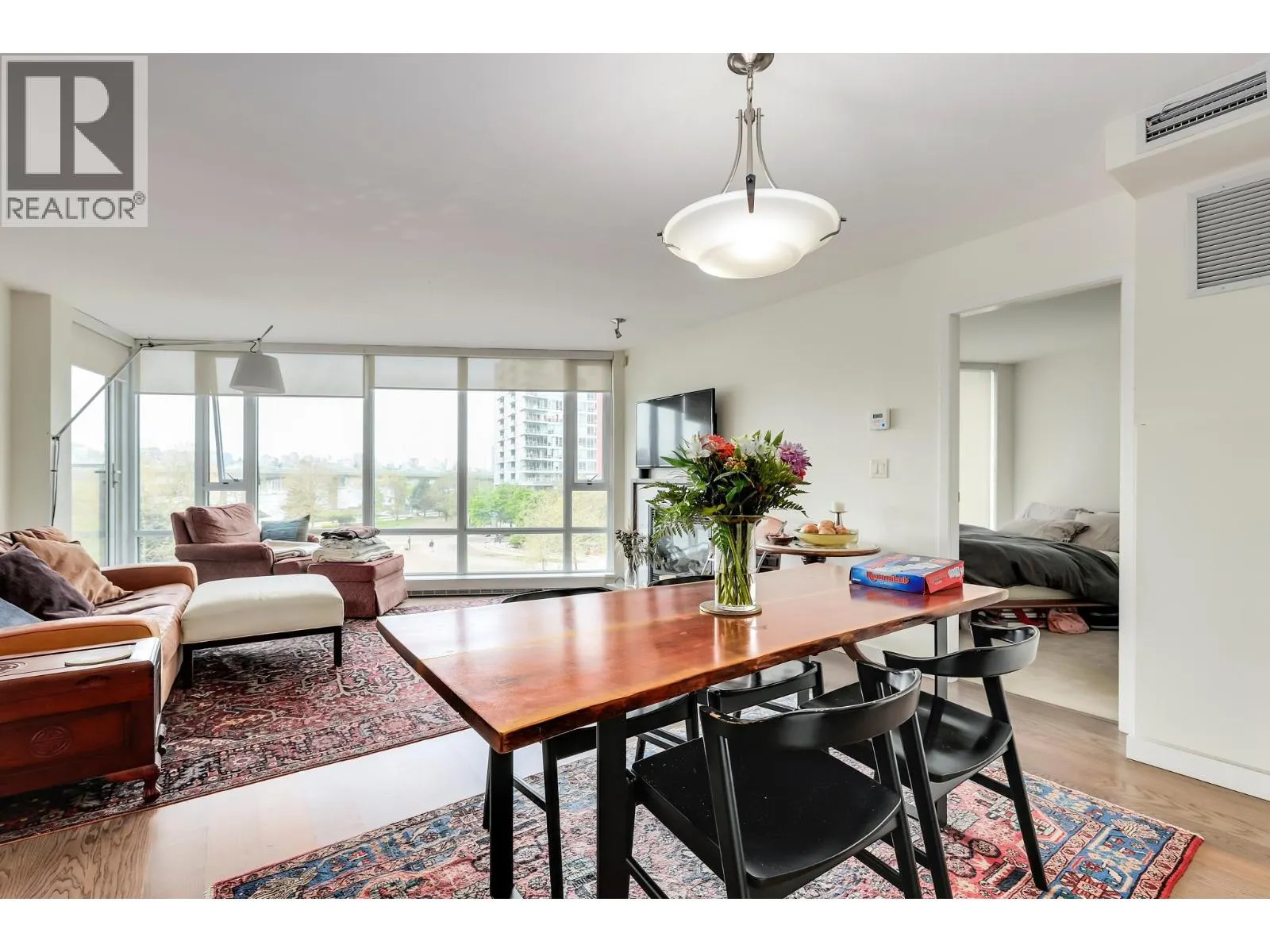 503 8 SMITHE MEWS