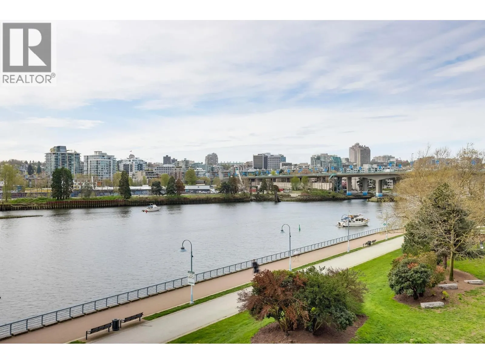 503 8 SMITHE MEWS