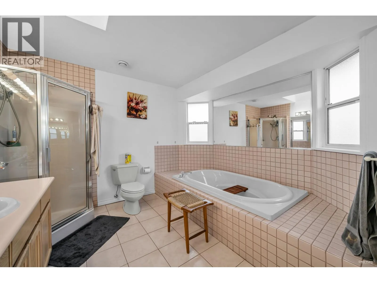 6585 HOLLY PARK DRIVE
