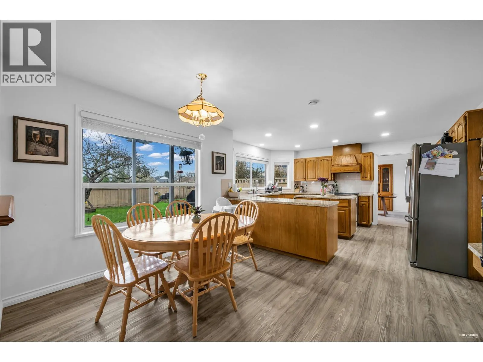 6585 HOLLY PARK DRIVE