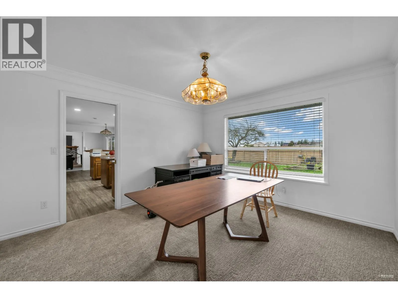 6585 HOLLY PARK DRIVE
