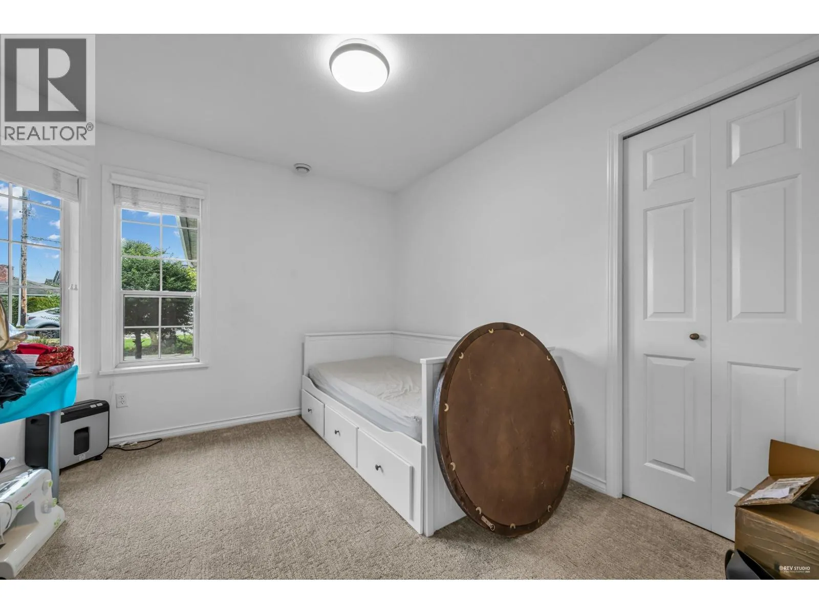 6585 HOLLY PARK DRIVE