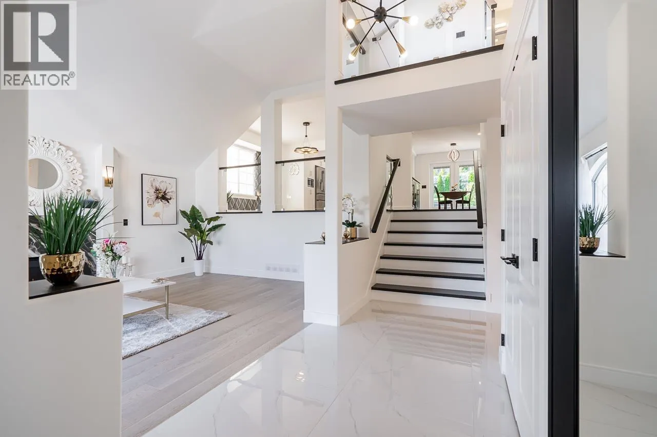 2637 SANDSTONE CRESCENT
