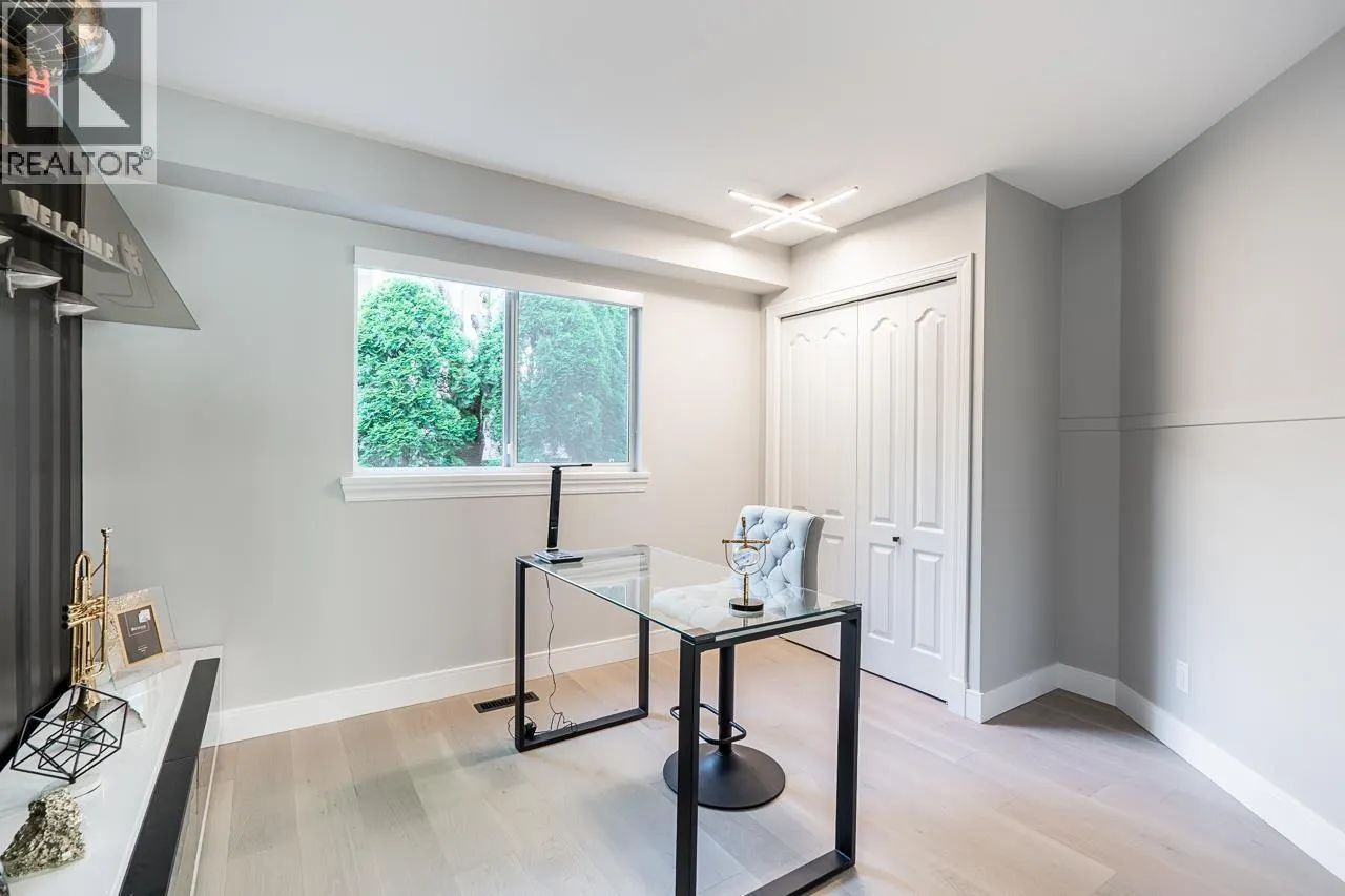 2637 SANDSTONE CRESCENT