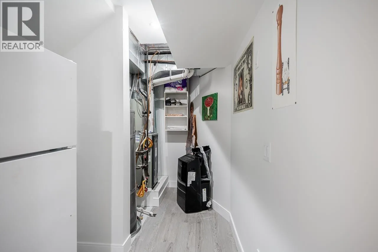 2637 SANDSTONE CRESCENT