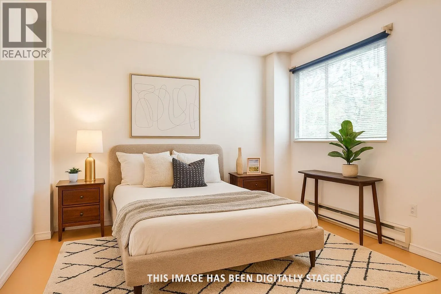 604 1508 MARINER WALK