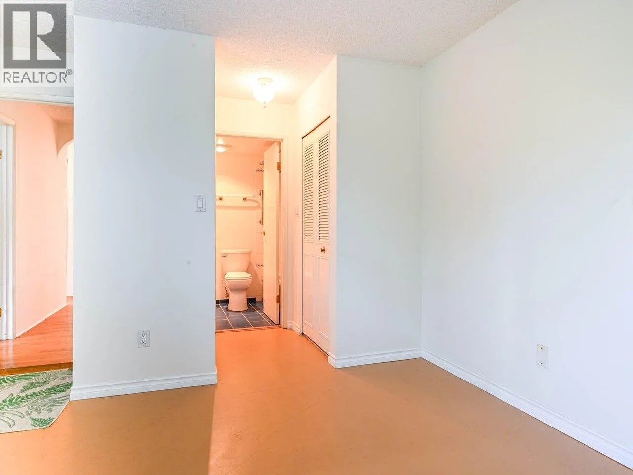 604 1508 MARINER WALK