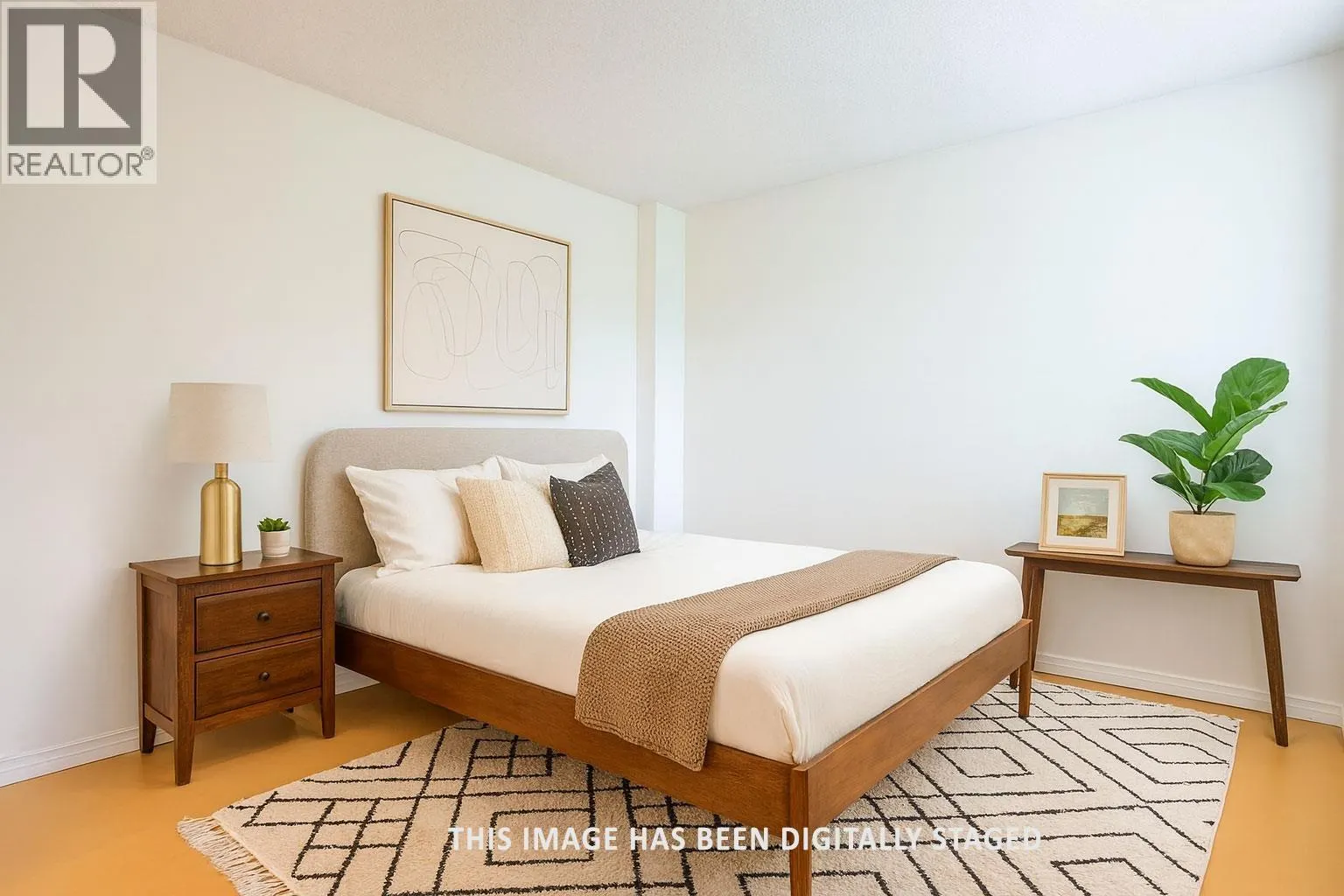604 1508 MARINER WALK