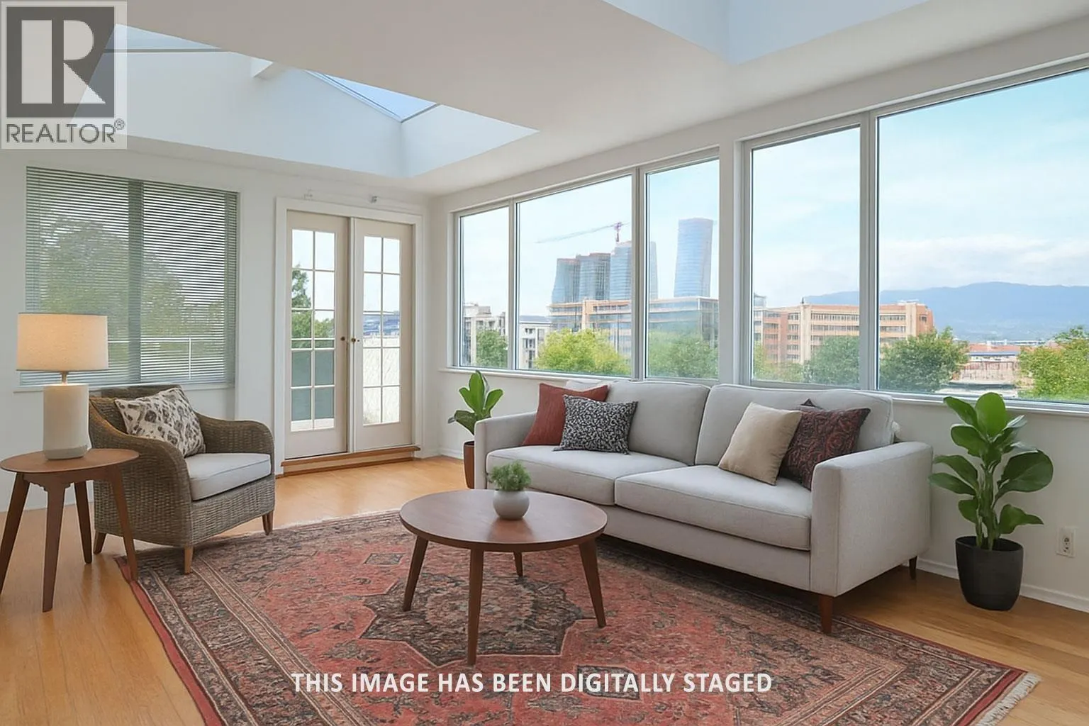 604 1508 MARINER WALK