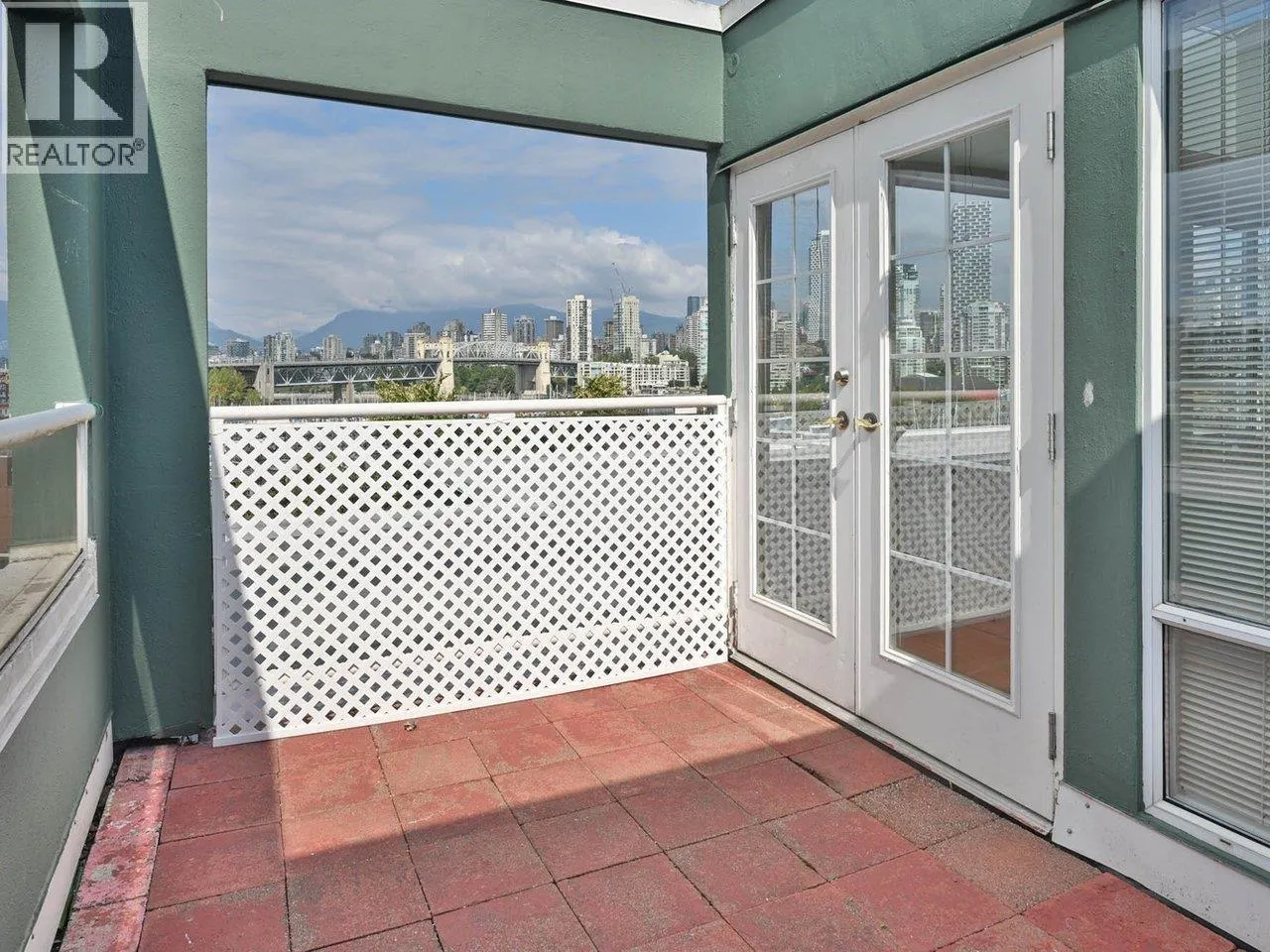 604 1508 MARINER WALK