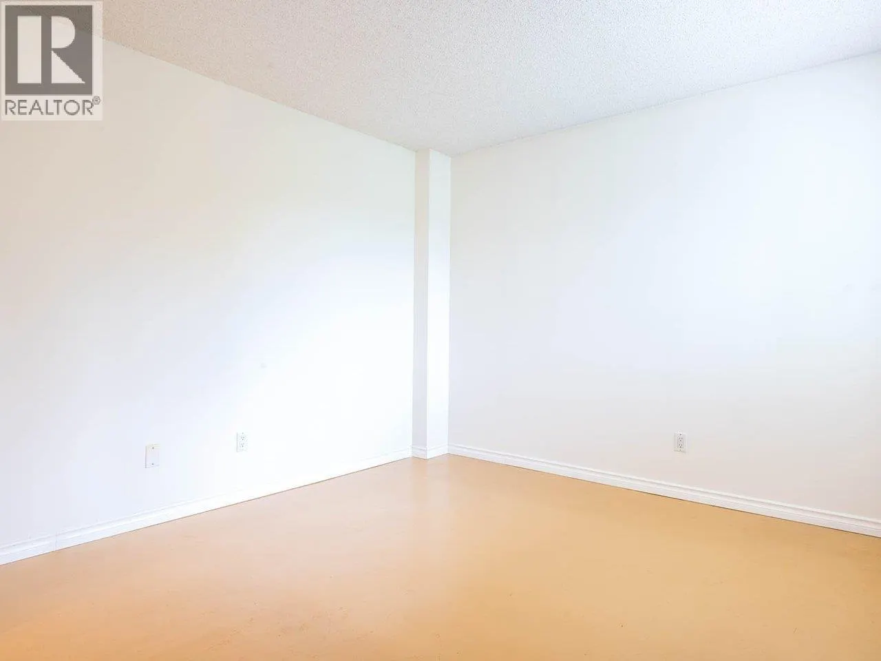 604 1508 MARINER WALK