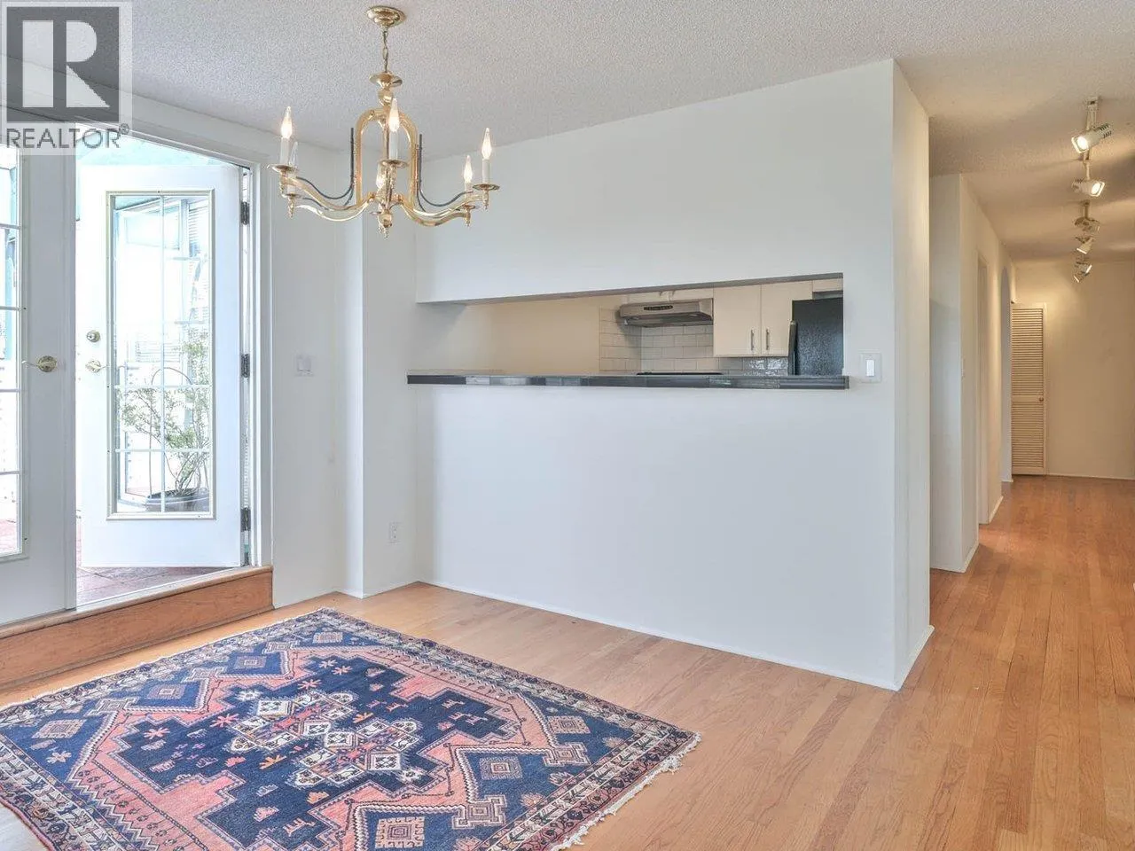 604 1508 MARINER WALK