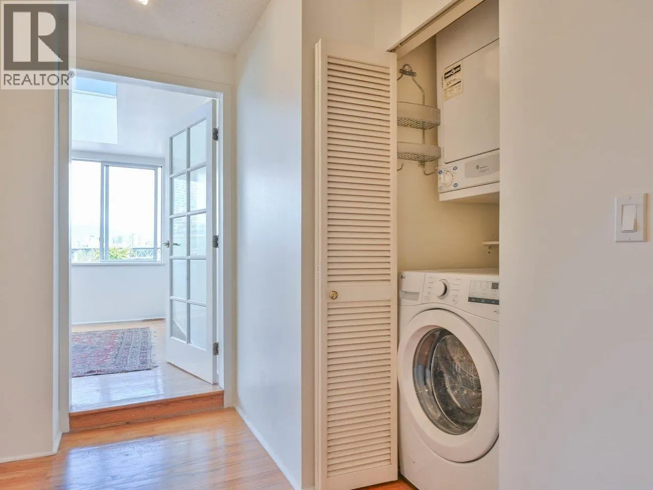 604 1508 MARINER WALK