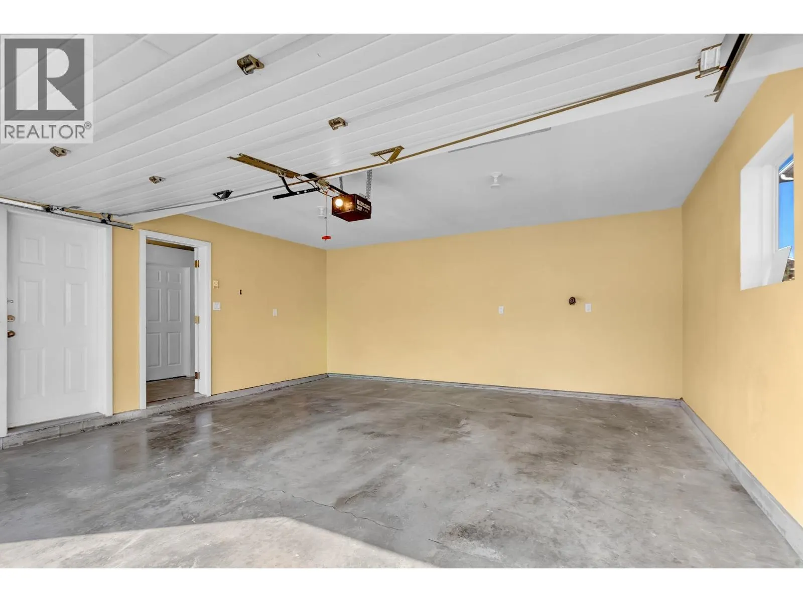 2764 MERRITT ROAD