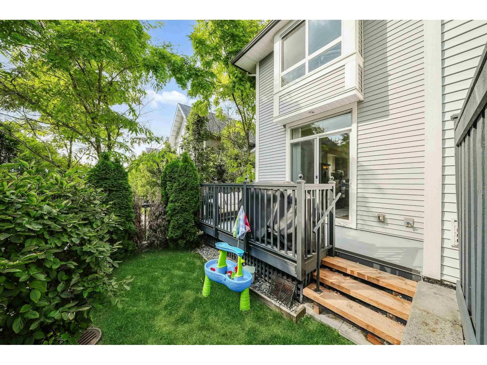 65 8476 207A STREET