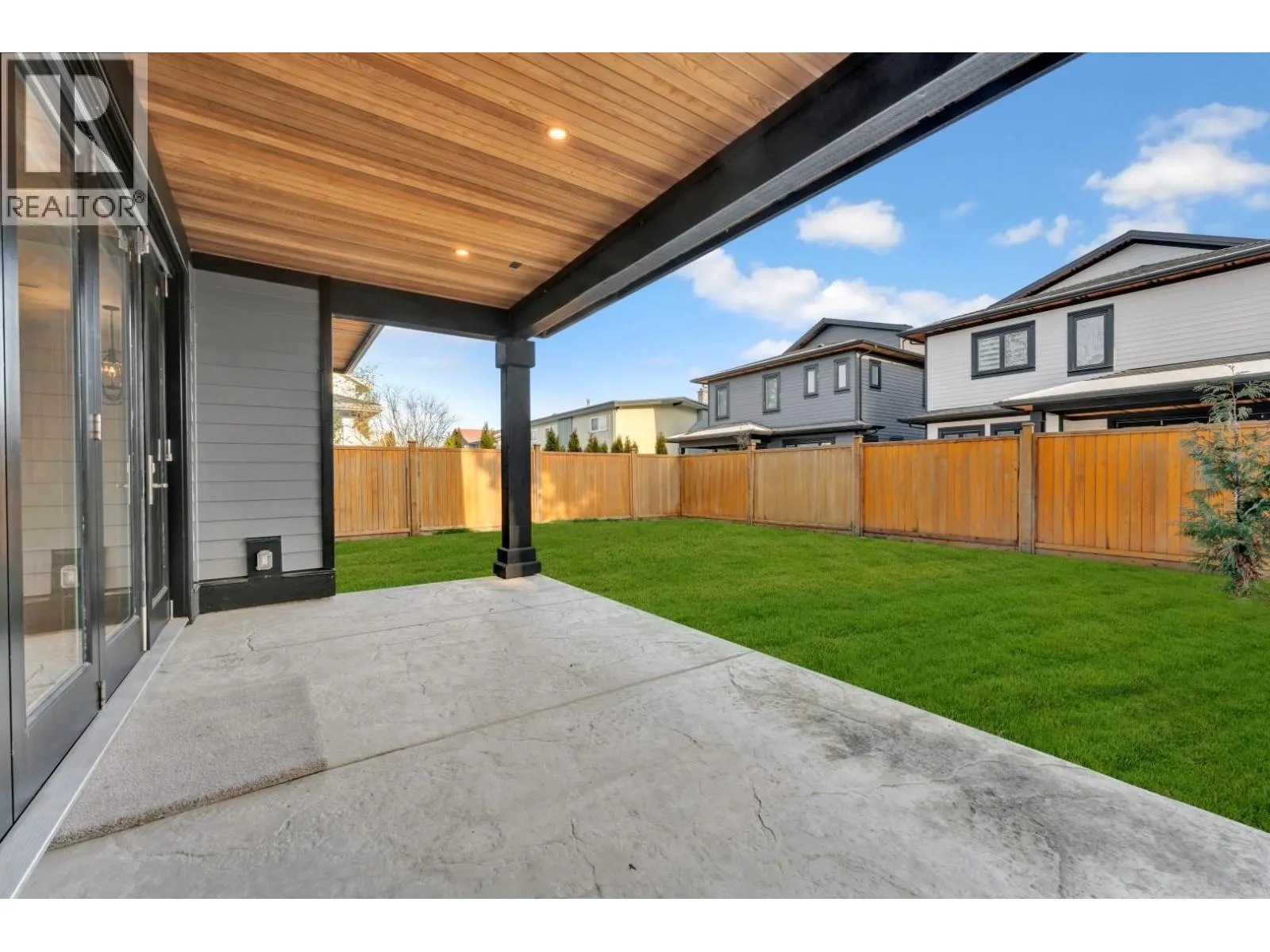 5094A BENTLEY DRIVE