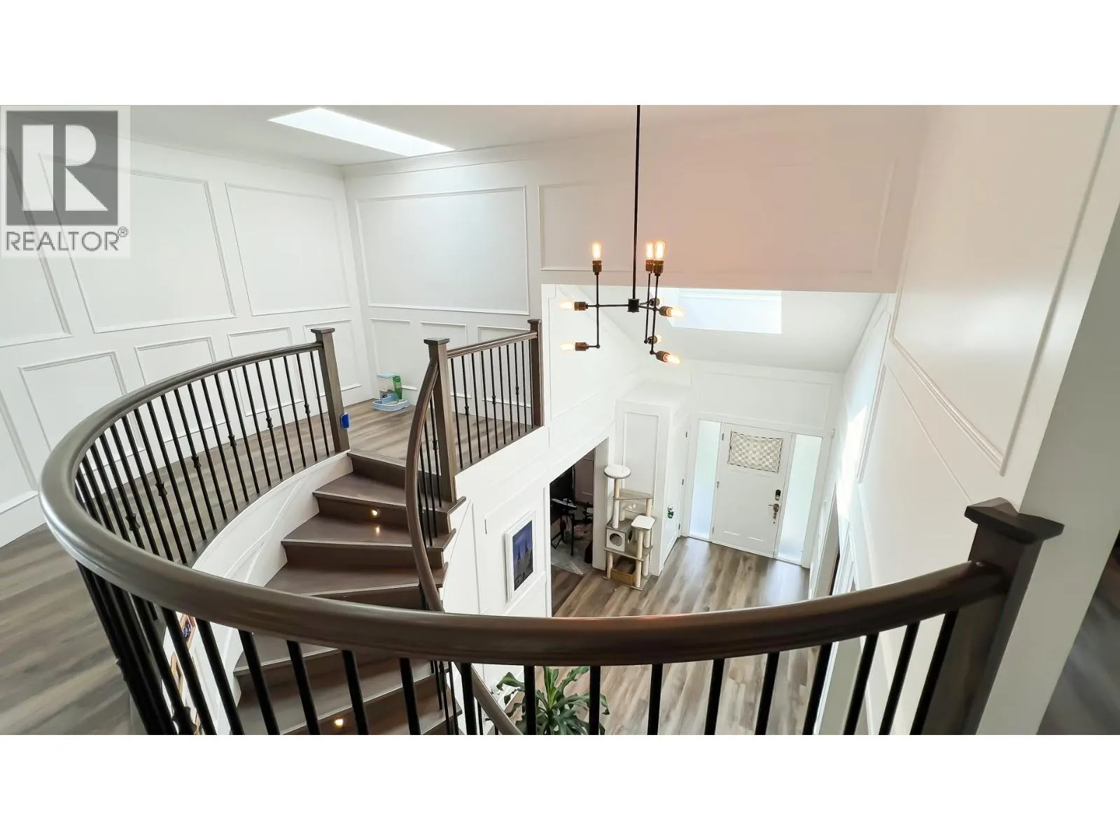 12220 PHOENIX DRIVE