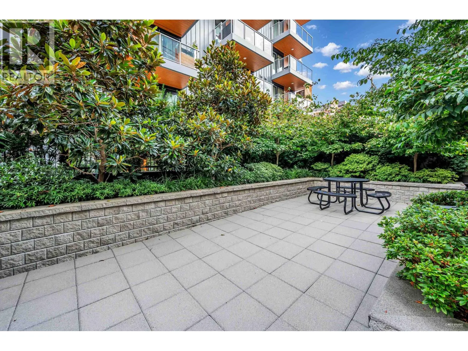 1504 1003 BURNABY STREET