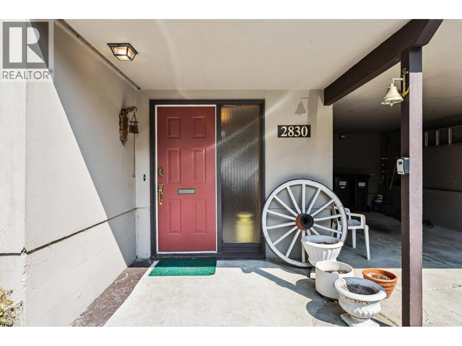 2830 CRESTLYNN PLACE