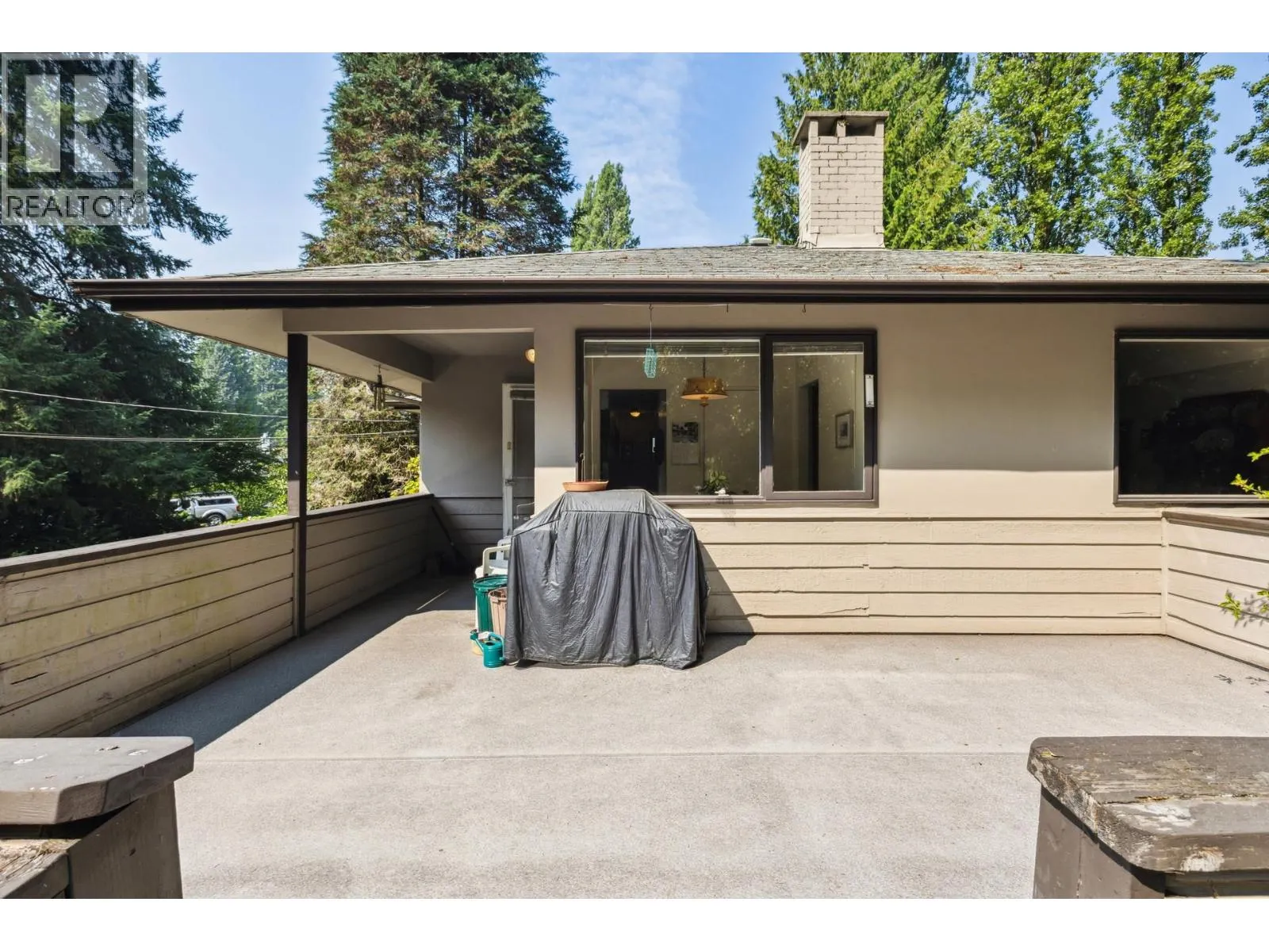 2830 CRESTLYNN PLACE