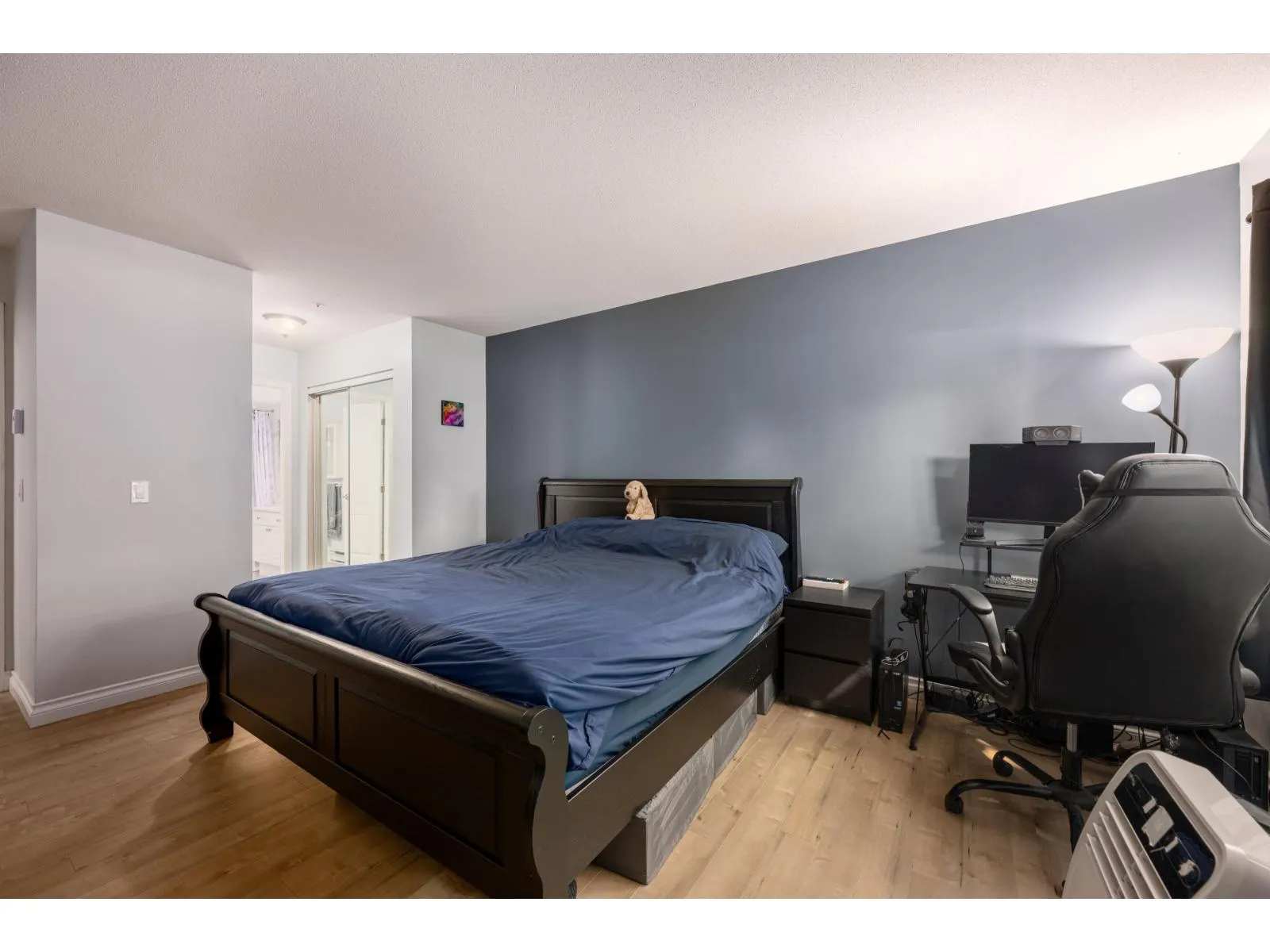 102 20433 53 AVENUE
