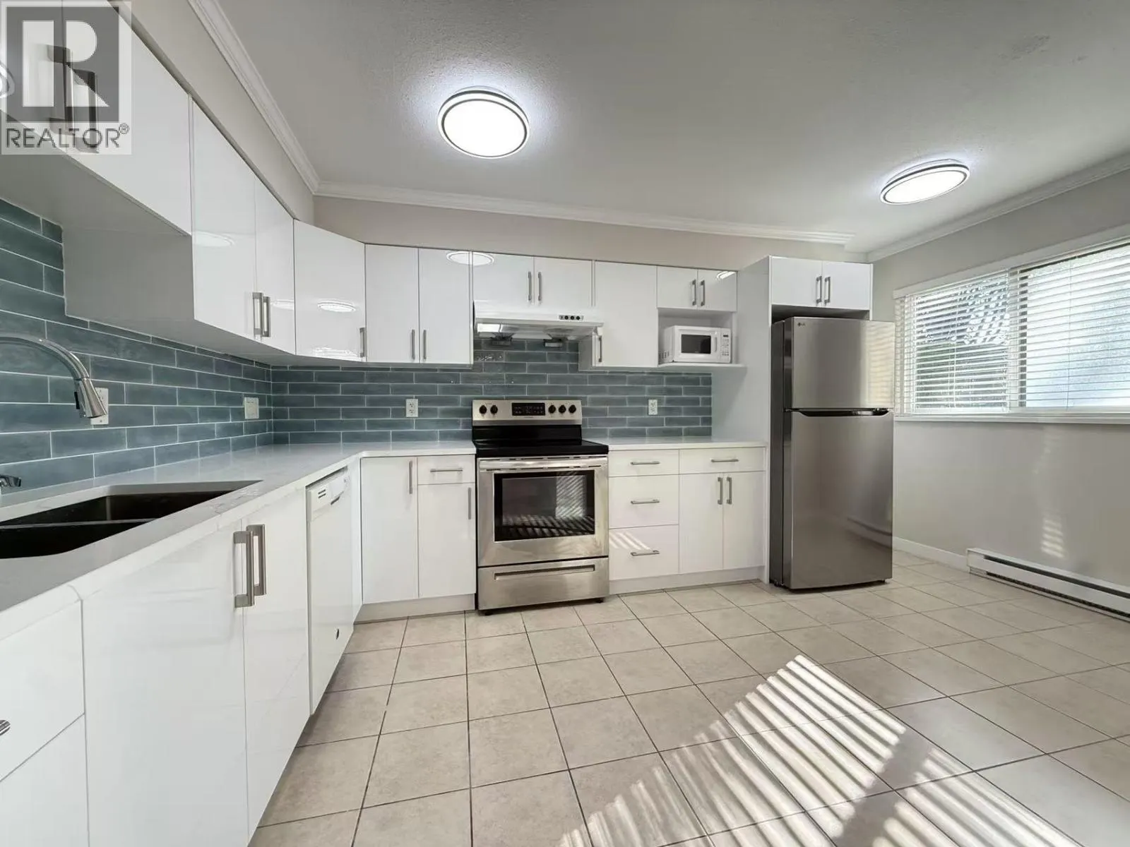 23 6100 TIFFANY BOULEVARD