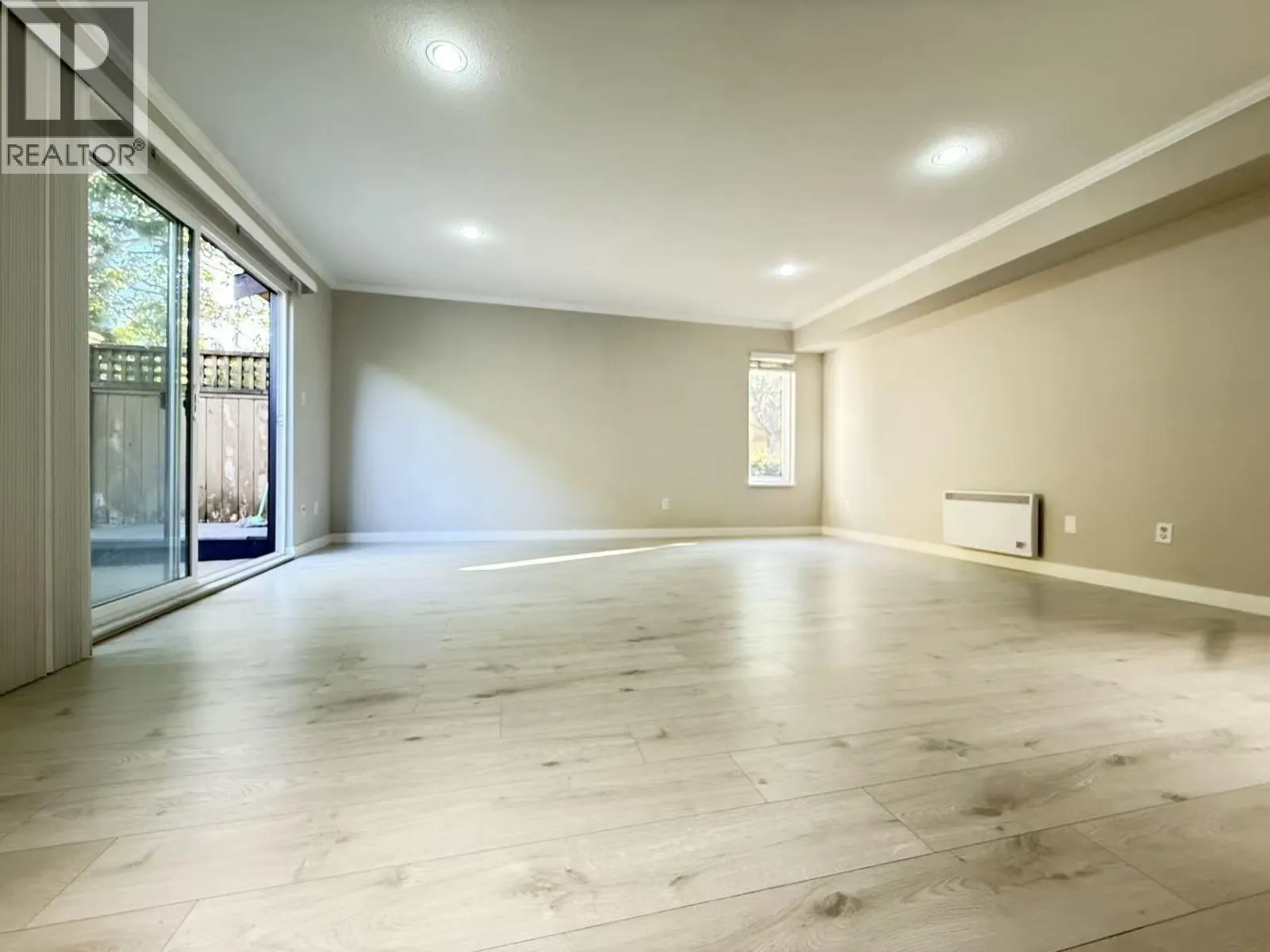 23 6100 TIFFANY BOULEVARD