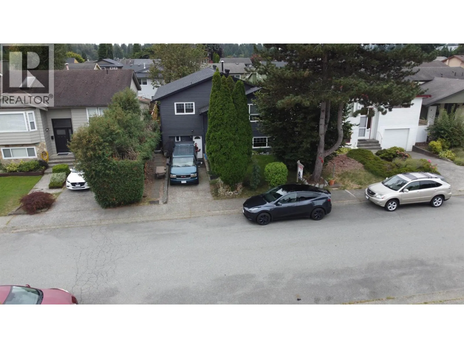 3230 BALLENAS COURT