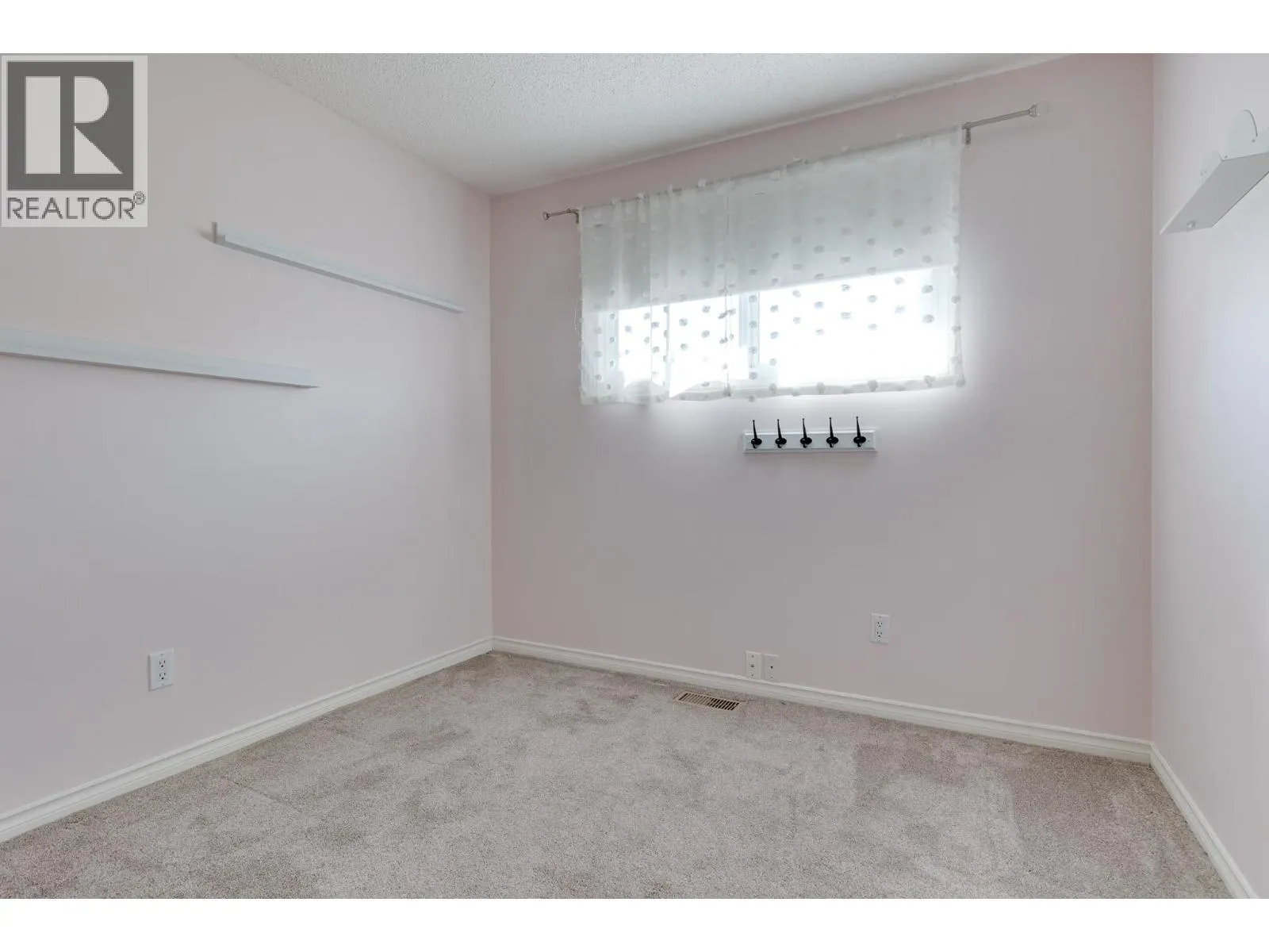7662 LEMOYNE DRIVE