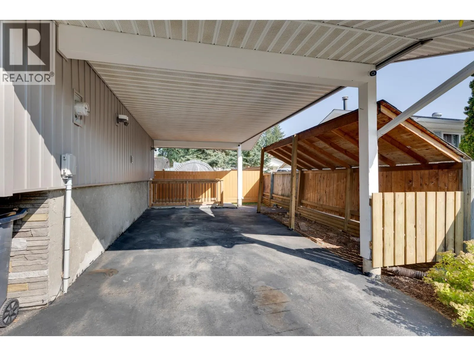7662 LEMOYNE DRIVE