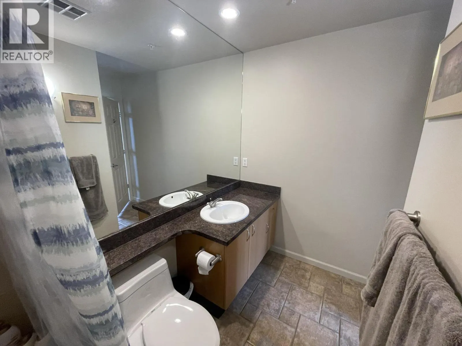 207 580 RAVEN WOODS DRIVE