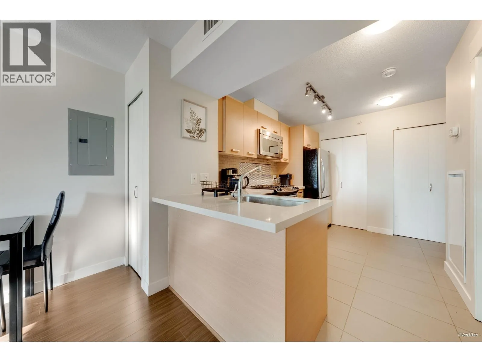 612 8033 SABA ROAD
