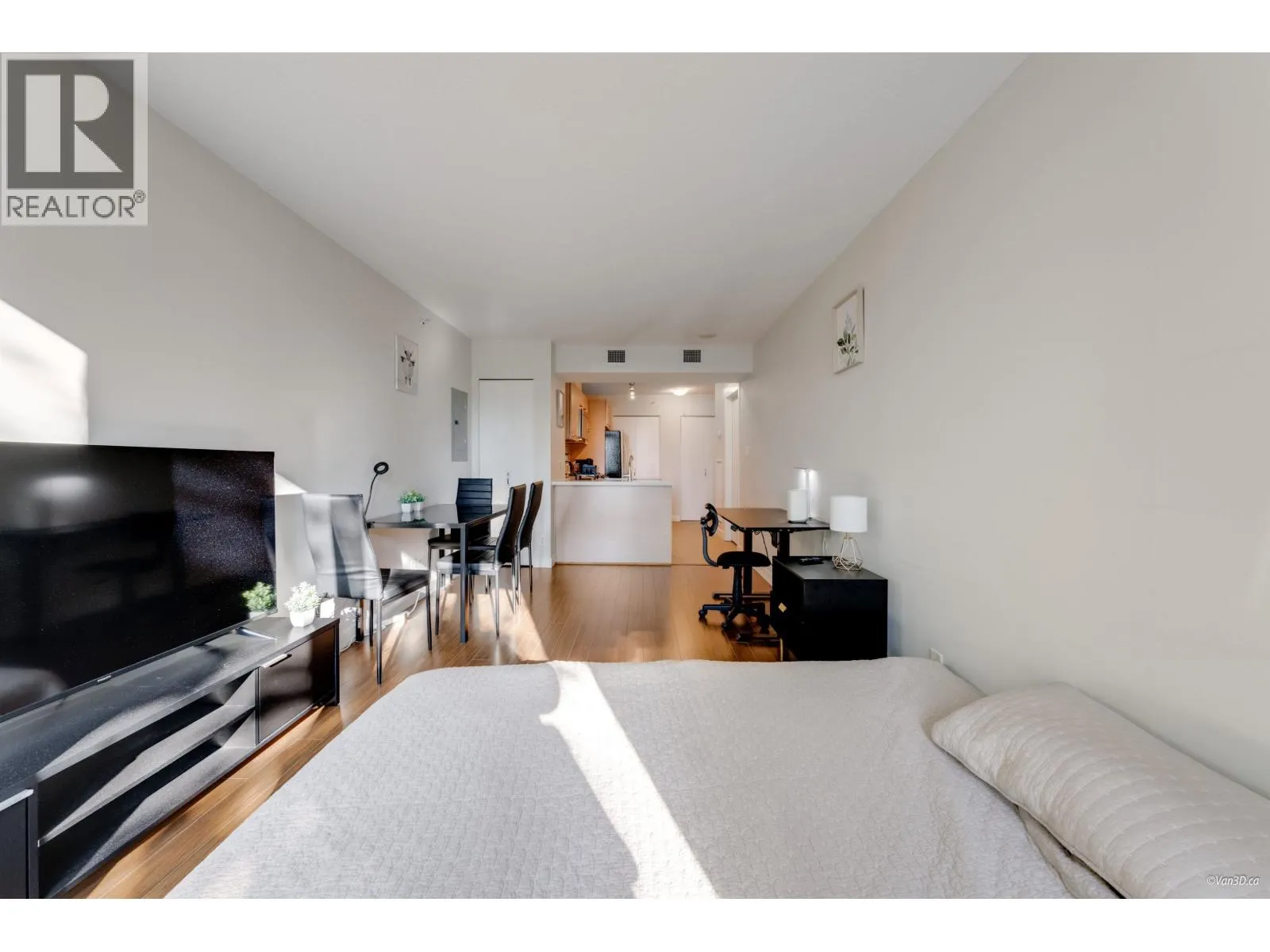 612 8033 SABA ROAD