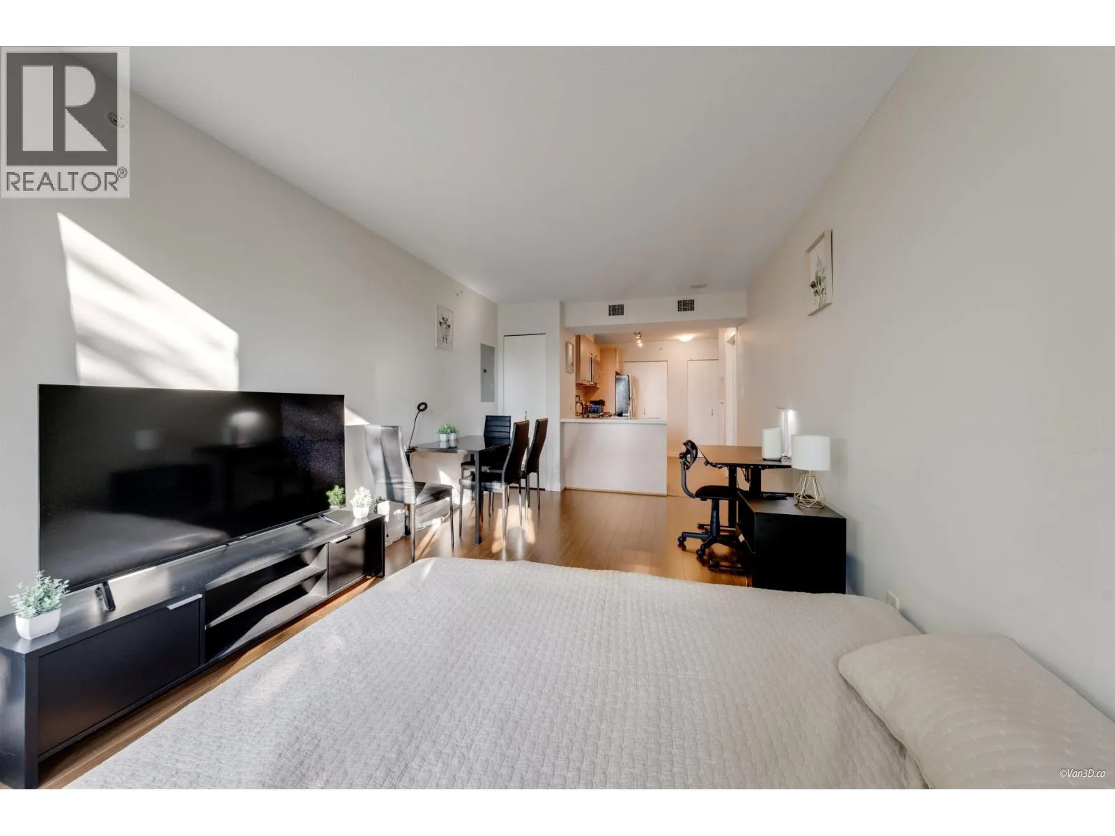 612 8033 SABA ROAD