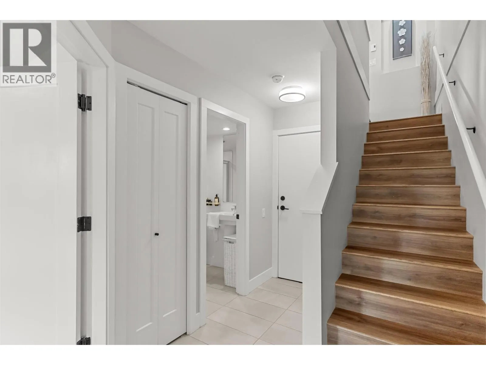 58 4638 ORCA WAY
